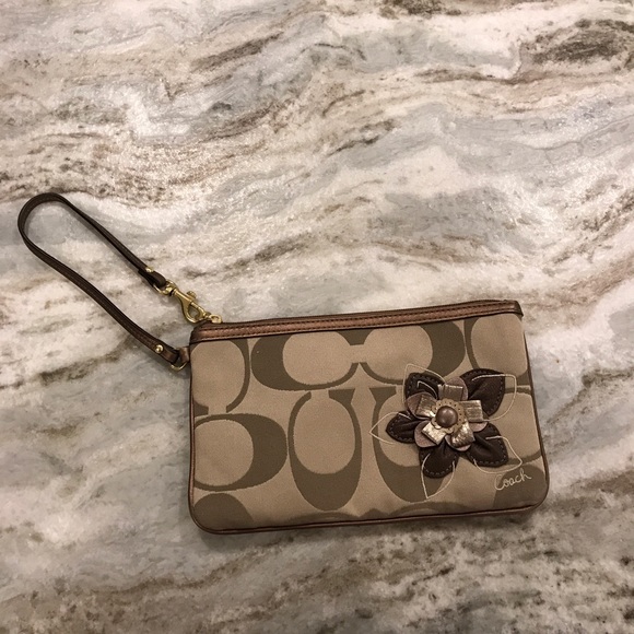 Coach Handbags - COACH Signature collection LARGE wristlet/clutch